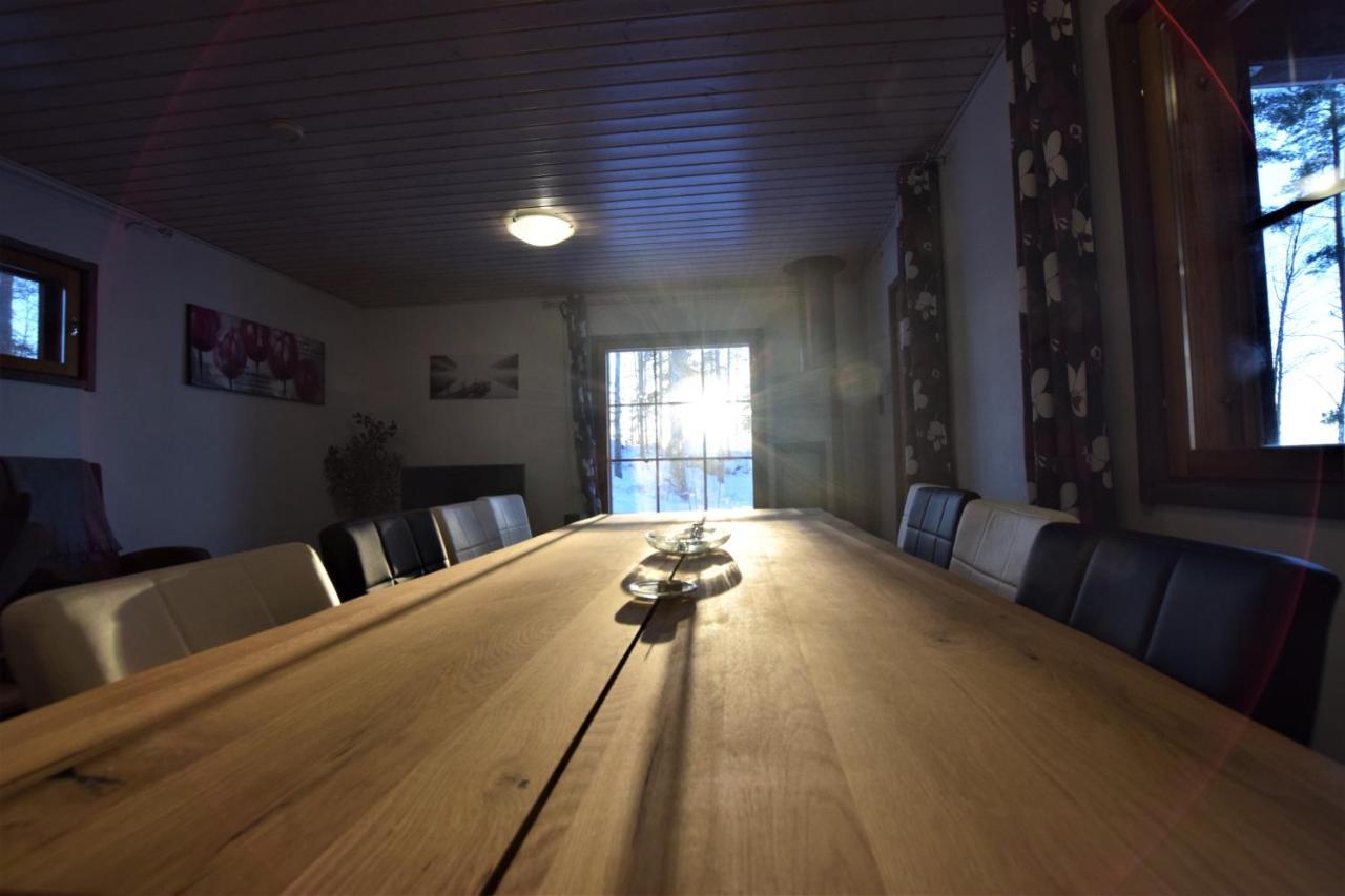 Vila Pyhtaeaen Vuokramoekit Tuuski Exteriér fotografie